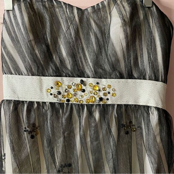 Phoebe Couture Bejeweled Tulle Overlay Strapless Formal Mini Dress NWT Size 8 - Picture 4 of 15